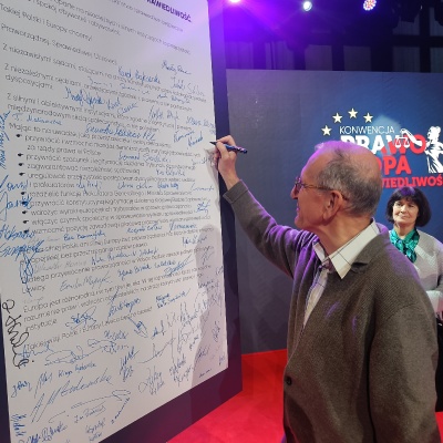Pod  deklaracją podpis składa Marek Ratuszyński